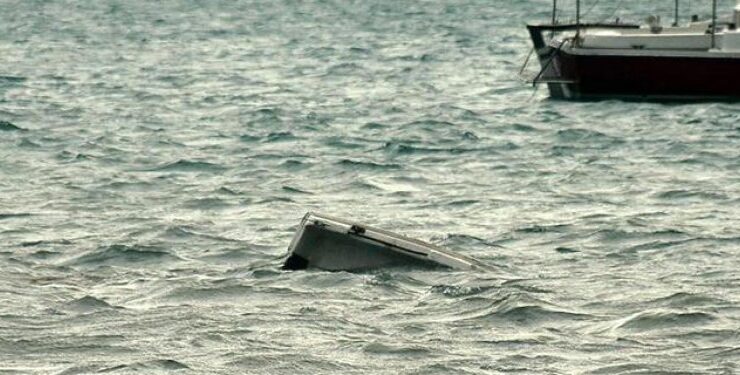 Balıkçı gemisi Hint Okyanusu’nda alabora oldu: 39 kayıp